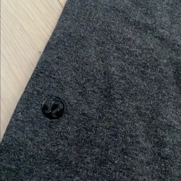 Lululemon gray legging - Picture 2 of 2